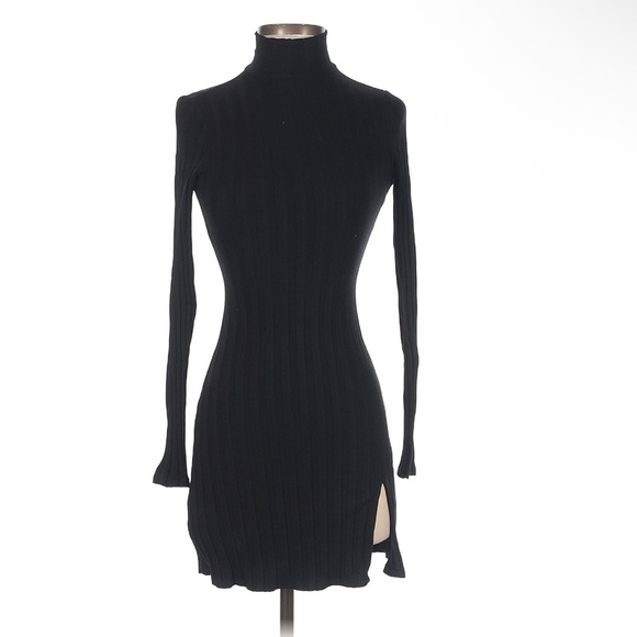 NEW REFORMATION Libra Knit Dress Black
$128 Wide Rib Faux Turtleneck Slit Large - Picture 6 of 13